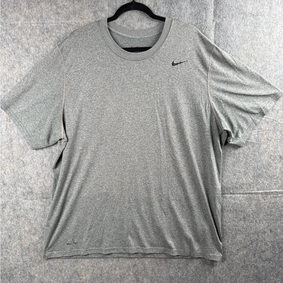 Nike Dry Fit Mens Size XXL Performance Training short sleeve‎ shirt gray - Picture 1 of 6